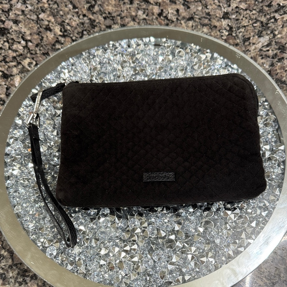 Vera Bradley Black Quilted Wristlet EUc